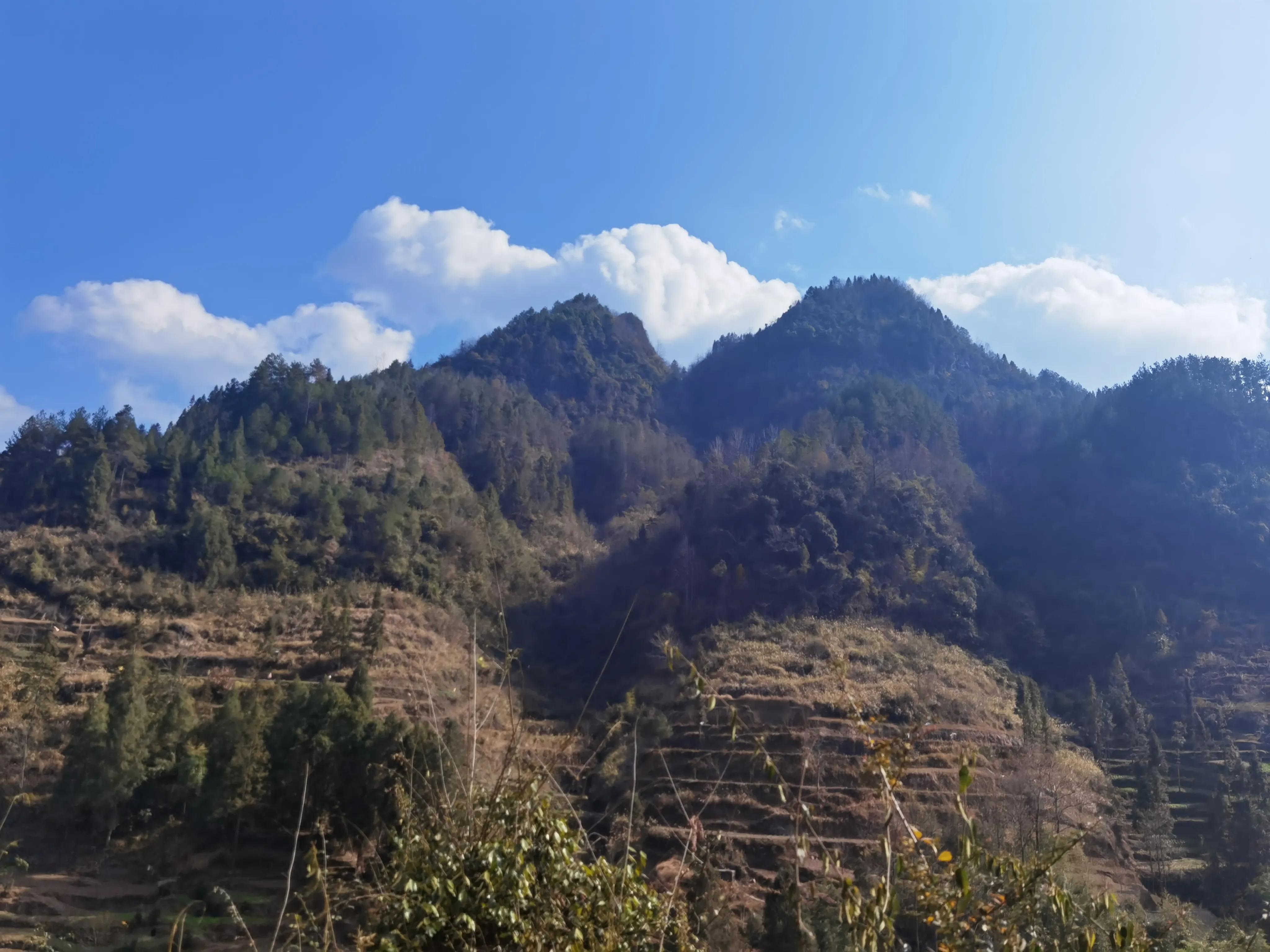 我家后面有座大山,我家后面有一座山用什么符号表示