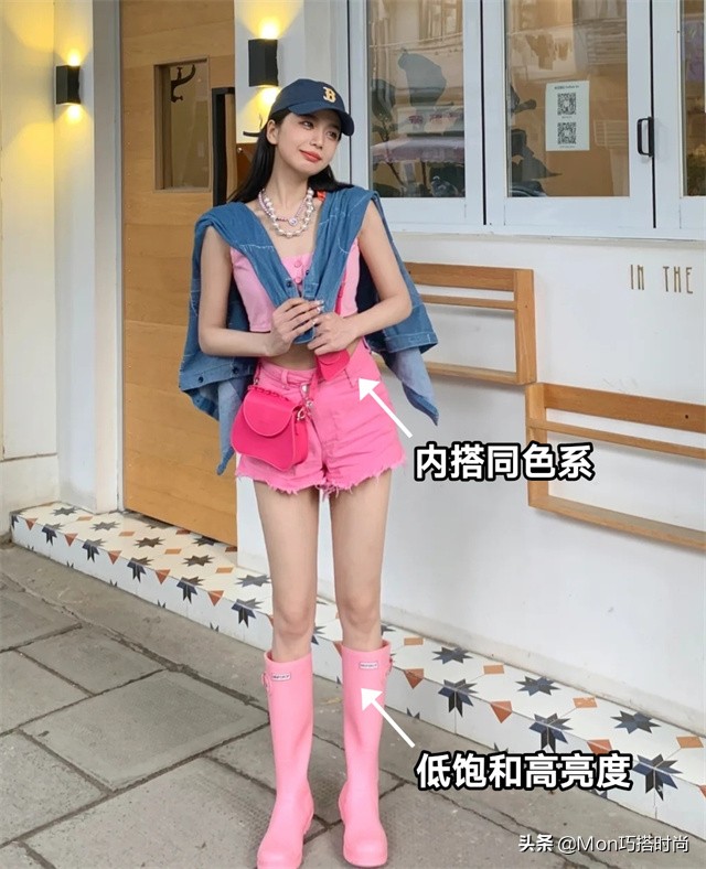 女生把小白鞋丢垃圾桶里,女生把小白鞋丢了