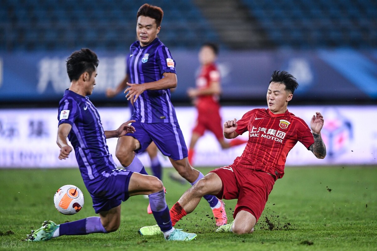 冯劲在上海上港俱乐部有出场吗,上港未来主力阵容