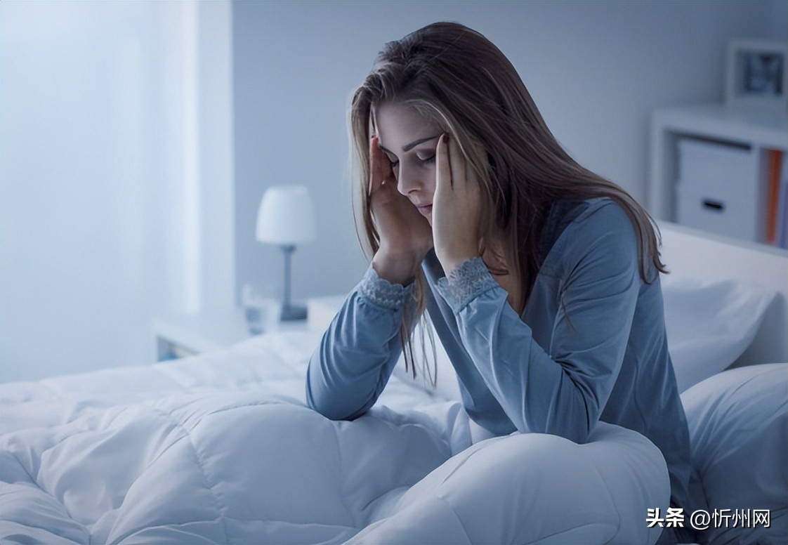 老年人失眠严重吃蜂王浆行吗,整夜难眠的失眠能吃蜂王浆吗