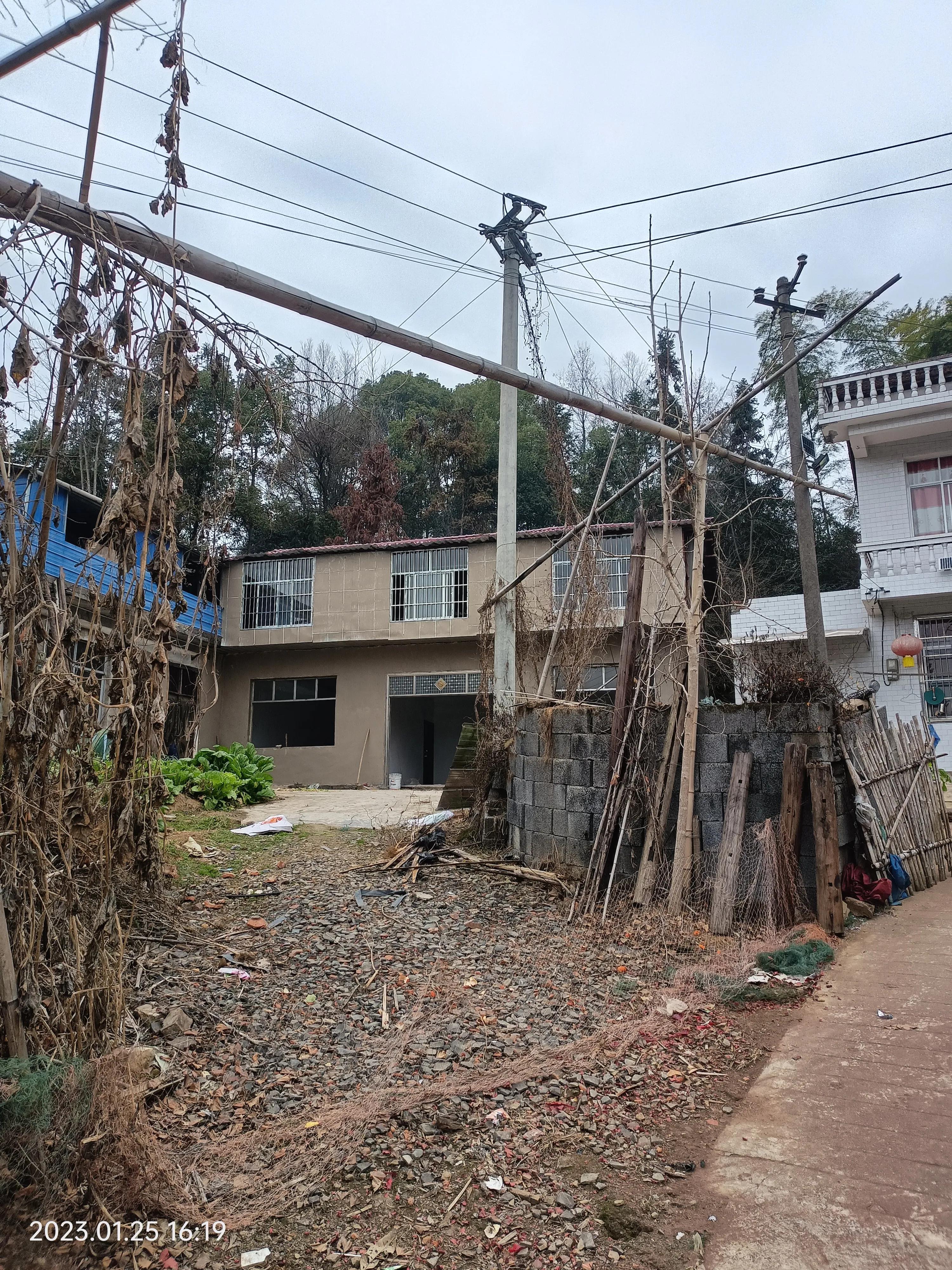 帮工受伤的责任划分,帮工受伤受益人承担责任吗