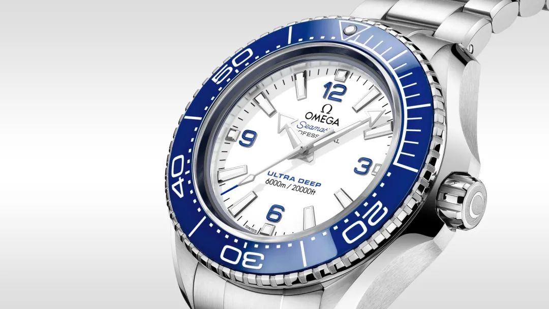 这下好了，留给欧米茄的颜色也不多了，一口气推出32款新品