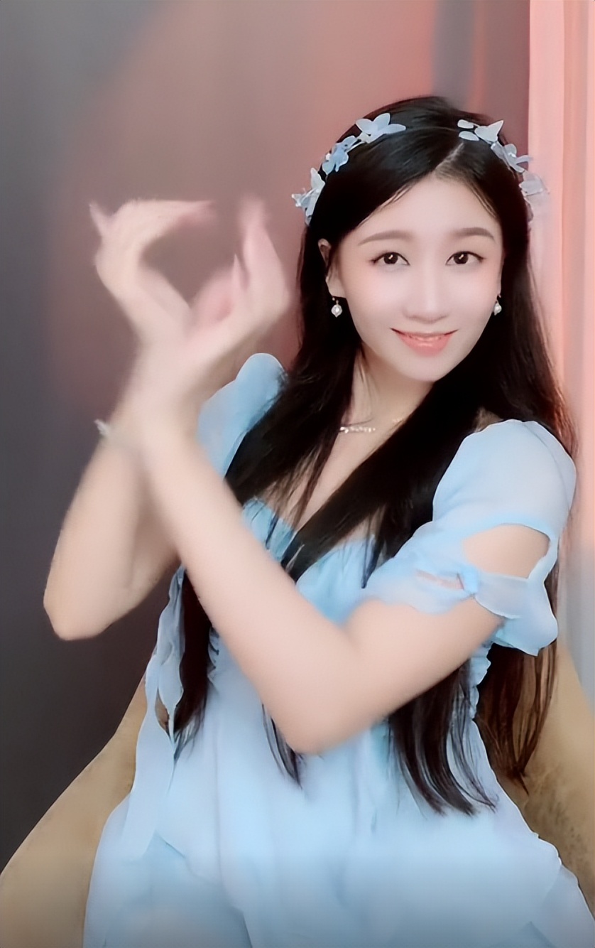 “天下第一舞指”密加：全网最会挣钱的一双手，一场直播赚200万