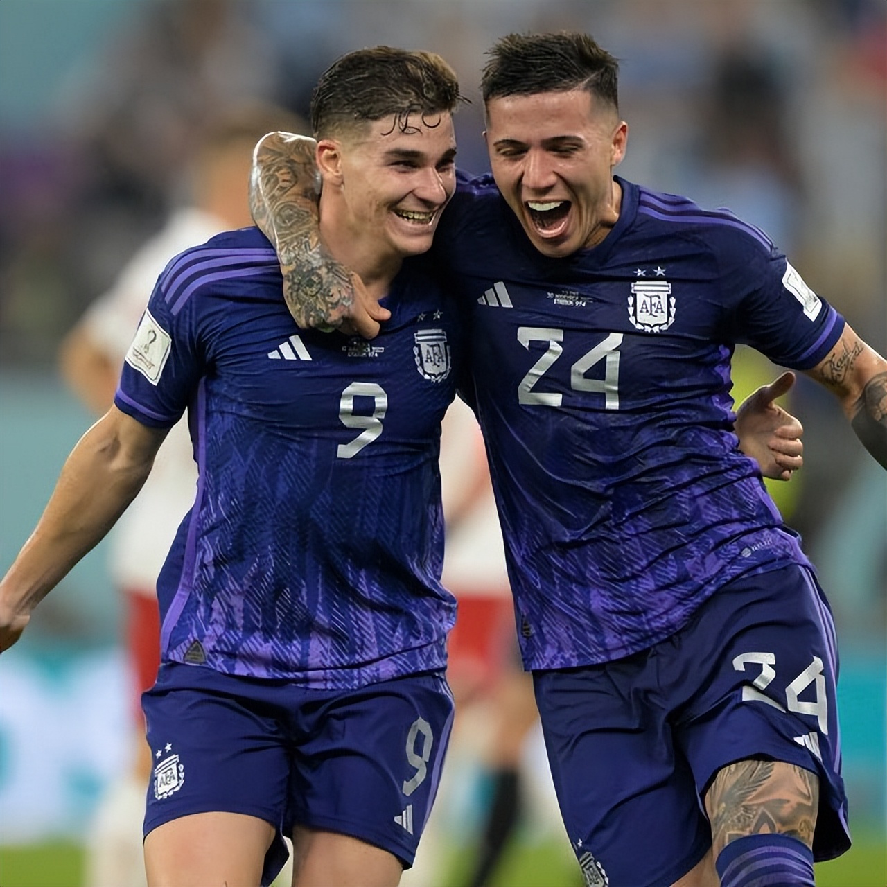 斯通斯瓜迪奥拉交流意见,斯通斯和斯特林