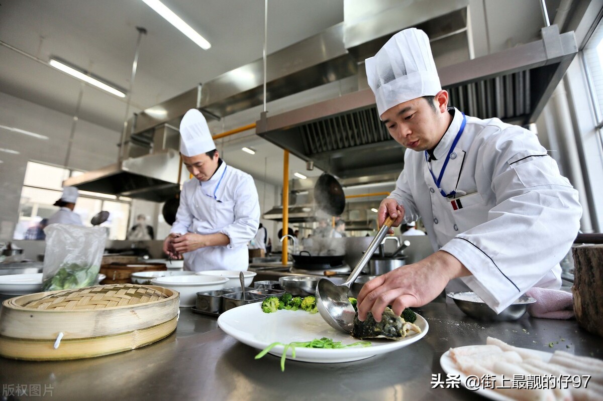 烹饪专业厨师证怎么考,烹饪厨师高级证书