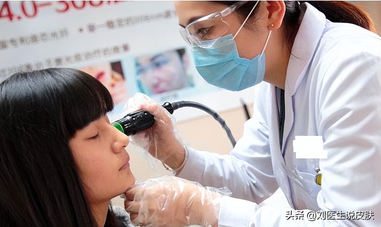 一篇文章总结：白癜风为什么边治疗边发展？分享最有效的控制方法