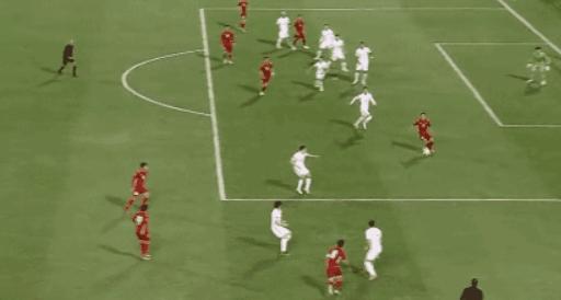 国足不敌越南范志毅发声,国足1比3负越南明星点评