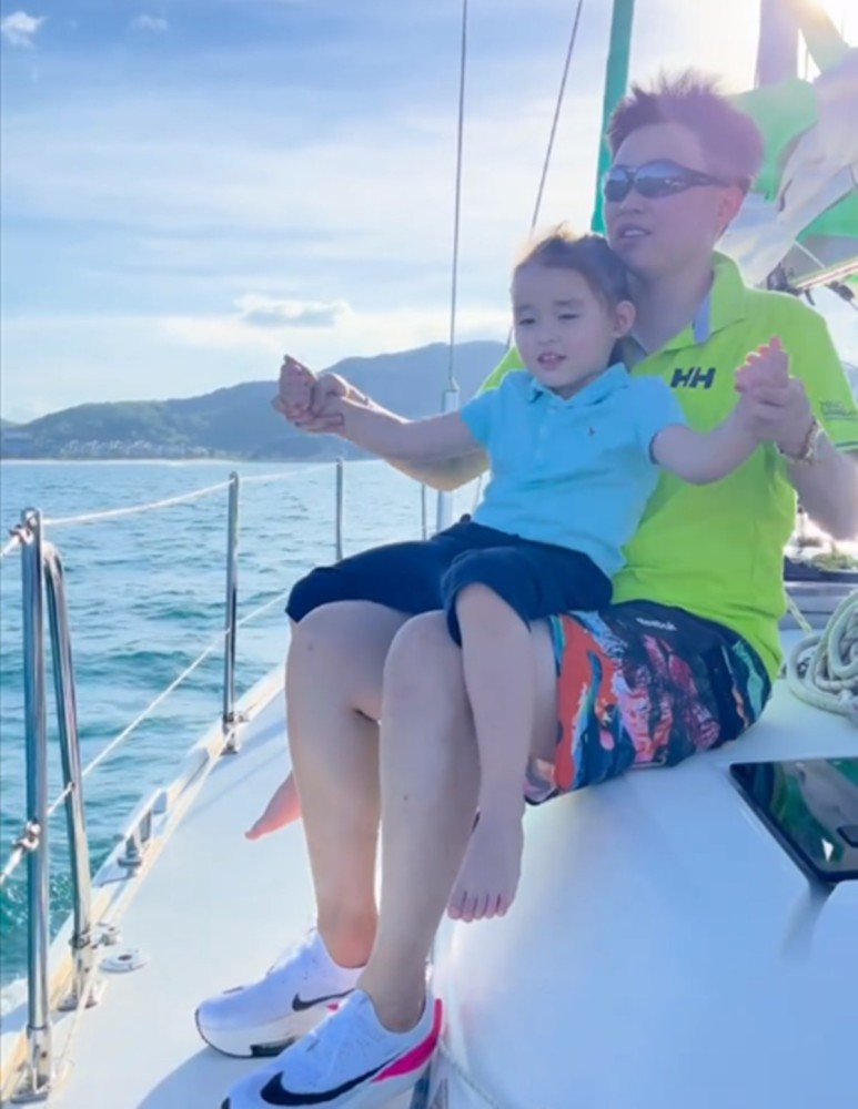 单身女ceo叶海洋生二胎,单身女ceo叶海洋的故事