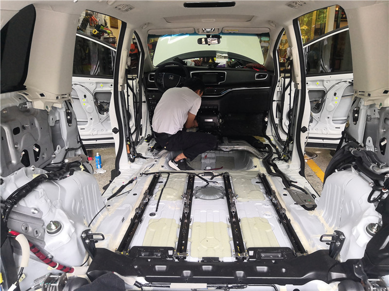 12款奥德赛汽车音响隔音安装教学,本田奥德赛中门隔音改装方案