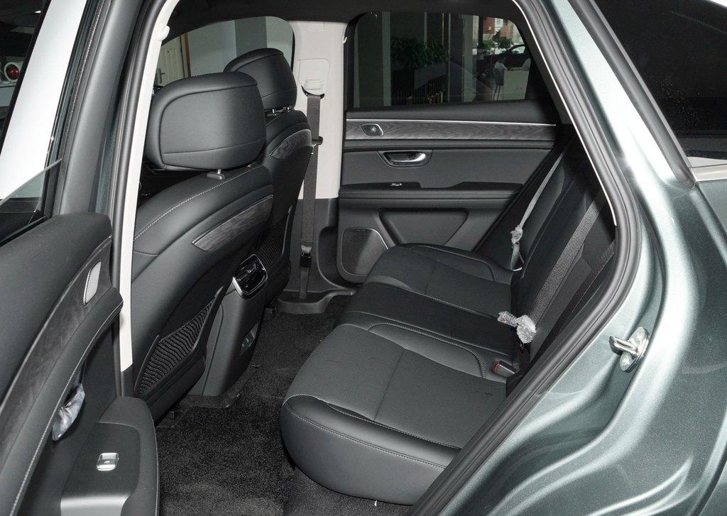 三四十万买轿车这几款值得推荐,20万预算选轿车这三台车值得关注