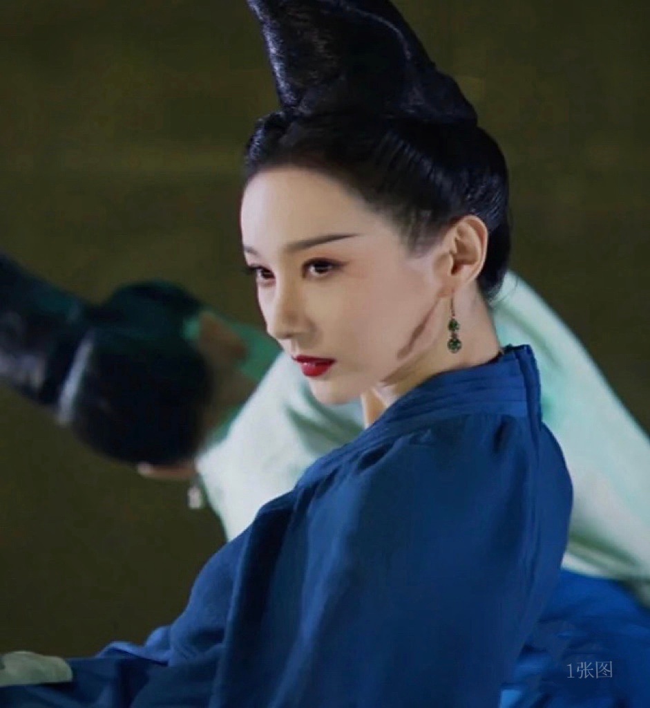 贾玲沈腾本色出演张小斐,贾玲张小斐2020微博之夜红毯视频