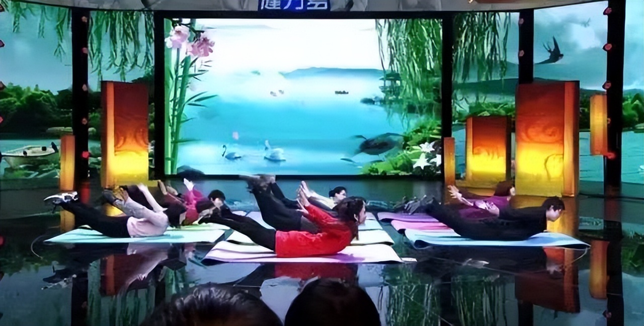 侧睡趴着睡腰痛怎么回事,腰酸背痛5个动作拯救你的腰