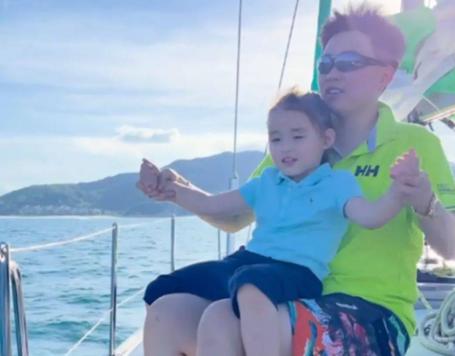 吉林女子自己试管生孩子,女子斥巨资生混血女儿新闻