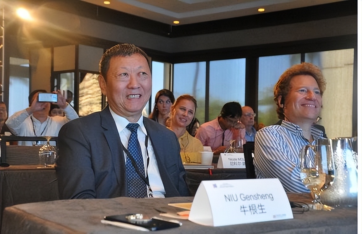 蒙牛集团创始人牛根生的传奇故事,蒙牛集团董事长牛根生发家史