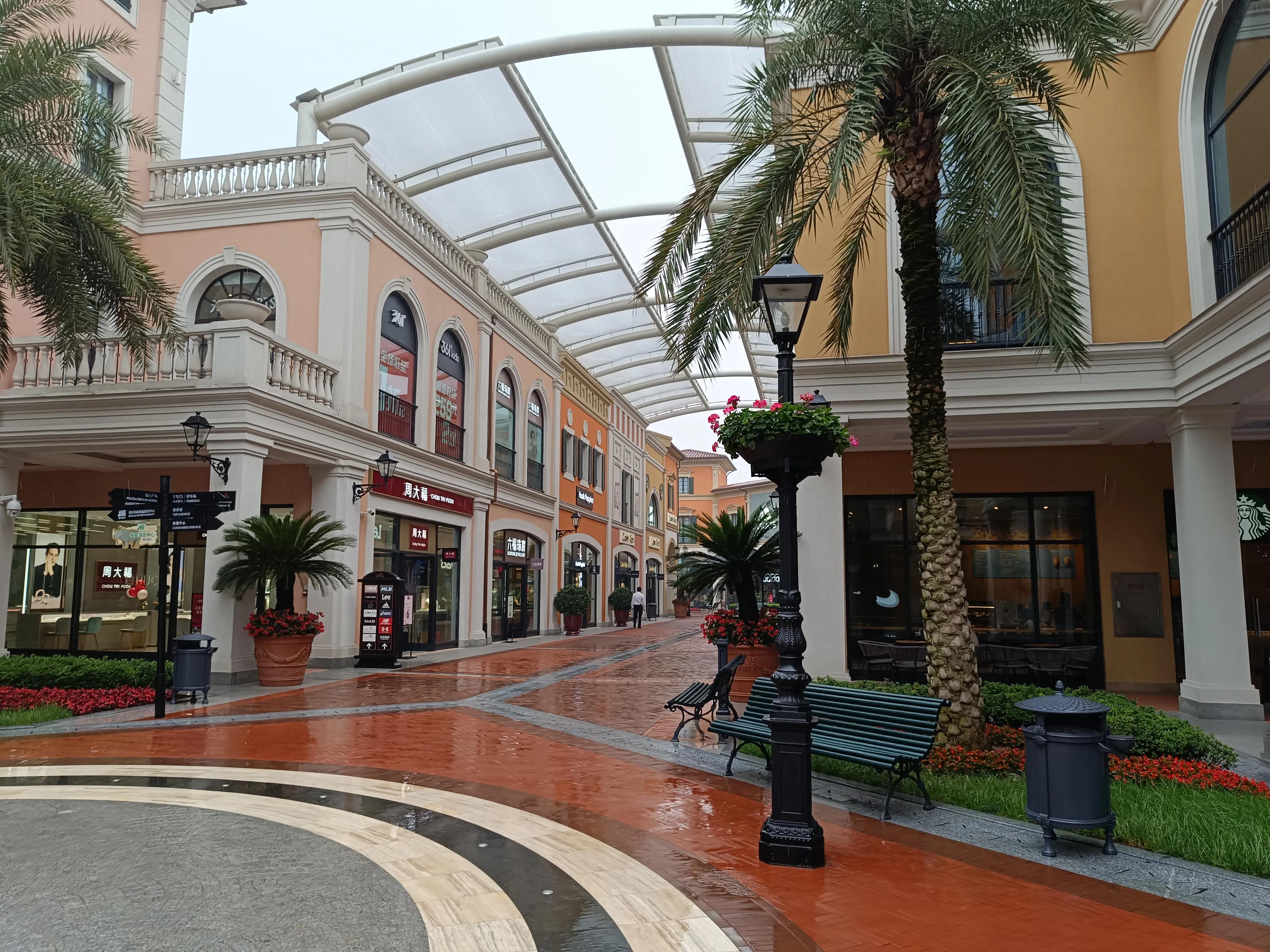 重庆佛罗伦萨小镇营业面积,重庆佛罗伦萨生意怎么样