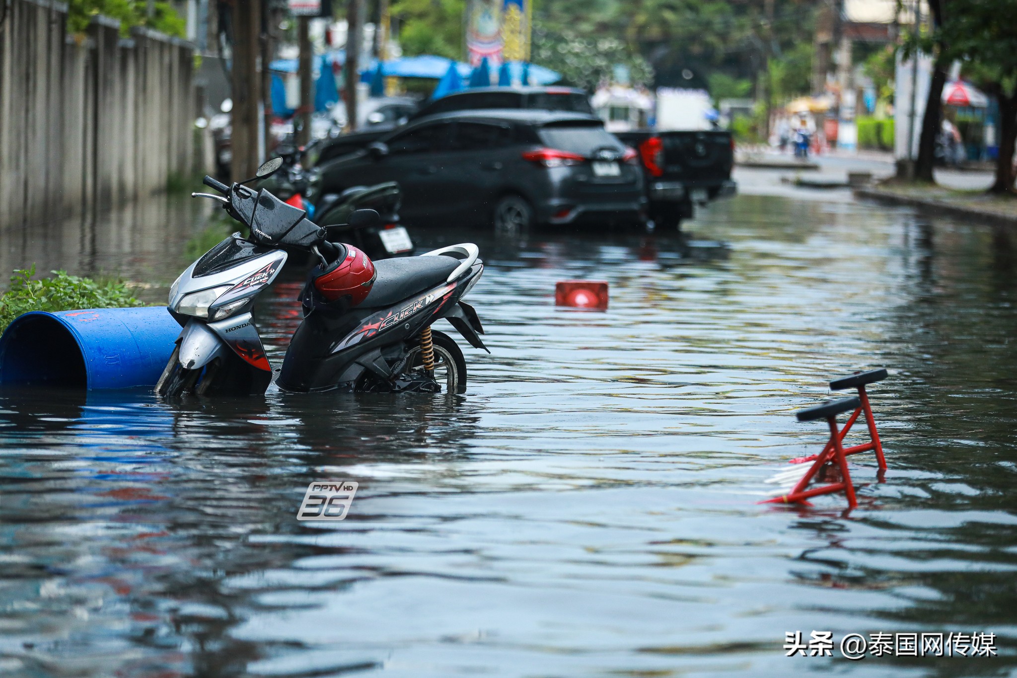 曼谷的暴雨一般要下多久,曼谷雨季道路淹没