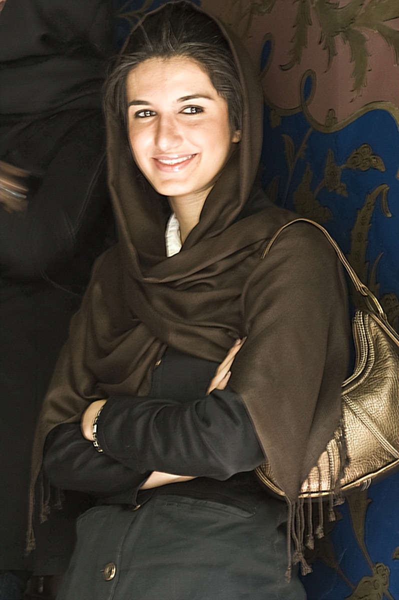 卡塔尔为什么花2000亿办世界杯,卡塔尔为什么花200亿元办世界杯