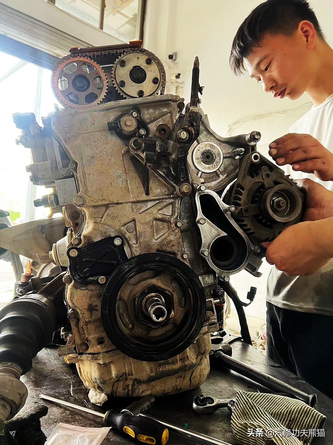 本田2.4ivtec发动机烧机油吗,本田涡轮增压发动机烧机油吗