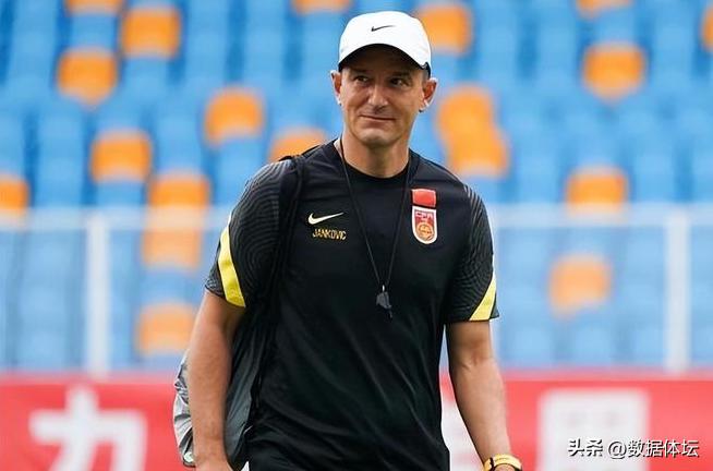 中国男足十大爆笑失误,中国男足教练奇葩事情