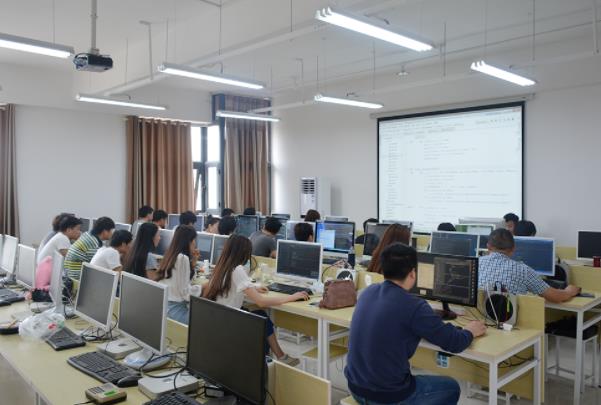 00后喜欢的专业排行榜,00后法医专业