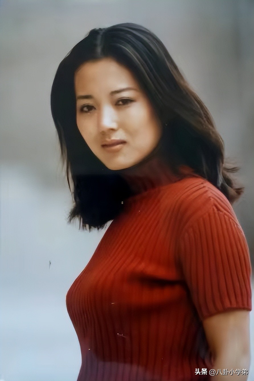 曾经美丽的容颜如今变成了老太太,曾经貌美如花现在变成大妈