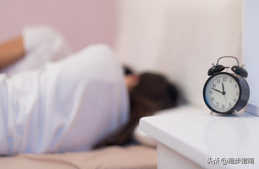 睡前注意什么不会失眠,睡前做这4件事轻松入睡到天亮