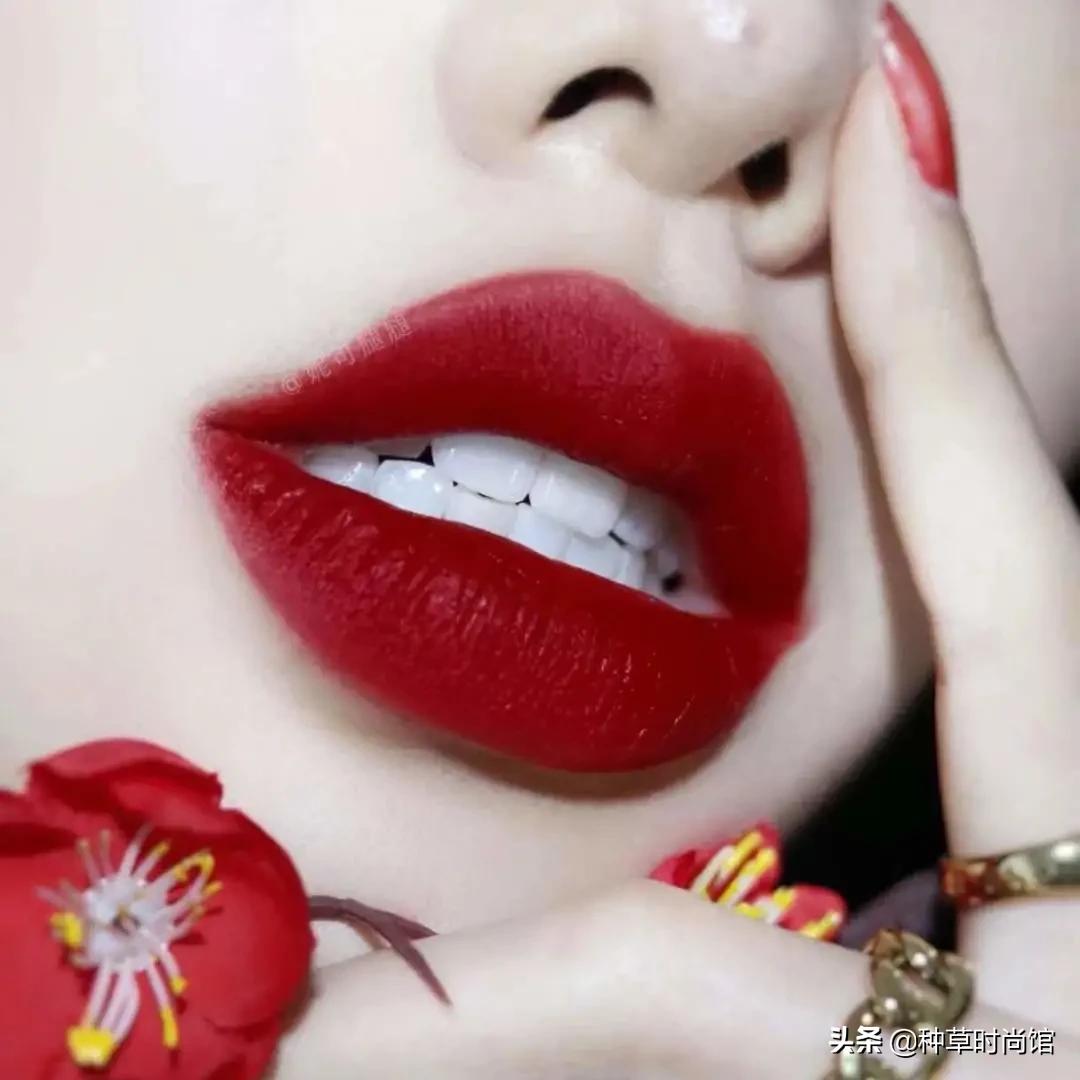 哪种口红涂得好看又不脱妆,日常涂什么口红好看