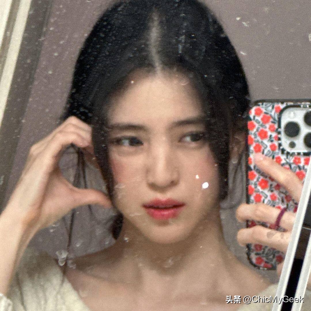 韩素希继续示爱宋慧乔,韩素希和宋慧乔是一个人吗