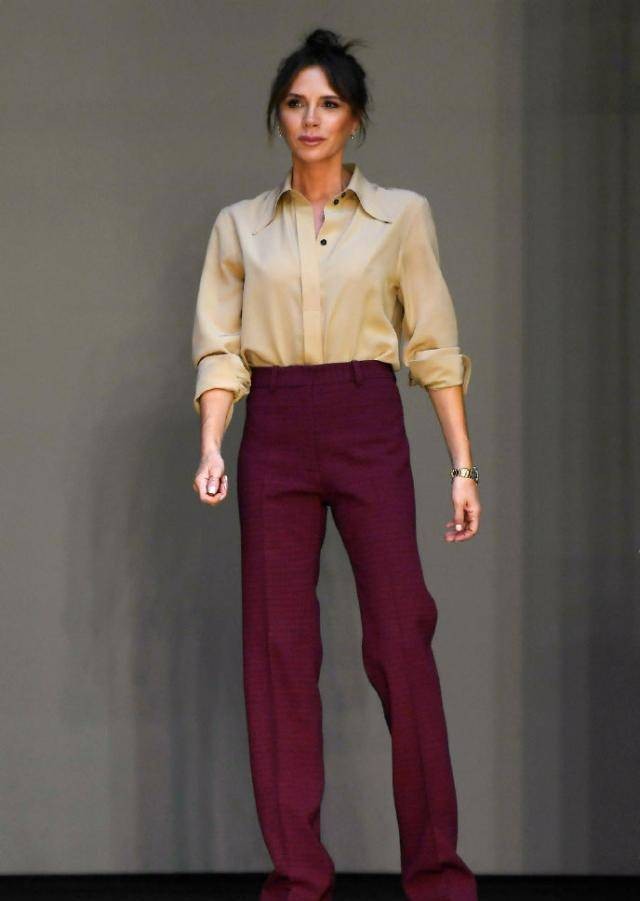 贝克汉姆47岁贝嫂最新图片,46岁贝克汉姆依旧全家最帅