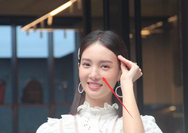 美人的脸却败在鼻子上？这9位女星鼻子好突兀，太可惜