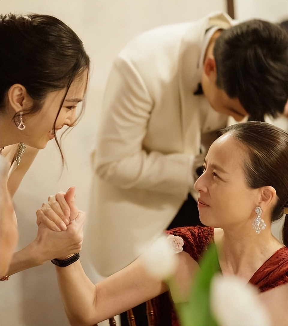 泰国华裔富婆,泰国变性女神中国富豪