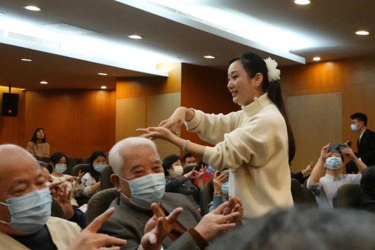 长宁这位兼职教师获得全国“百姓学习之星”荣誉称号！