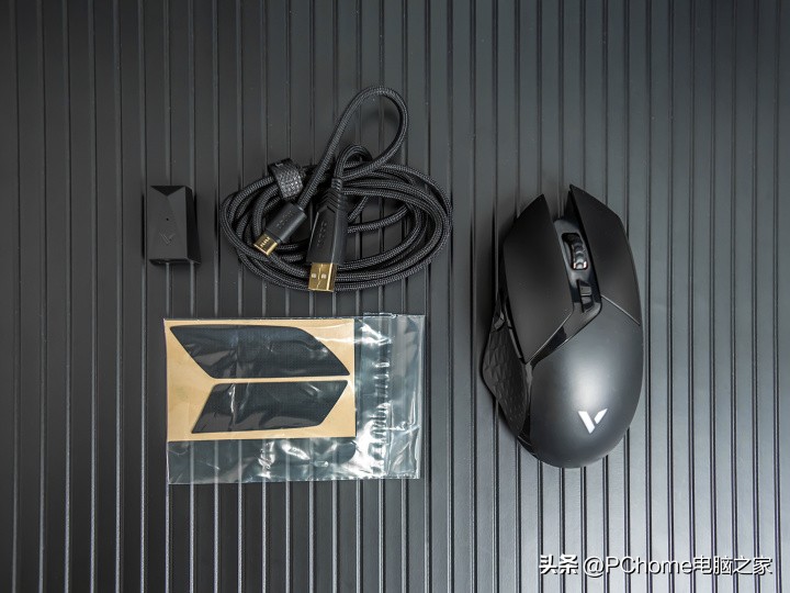 雷柏双模无线充电rgb游戏鼠标上市,一款随心所欲的高效鼠标雷柏v330