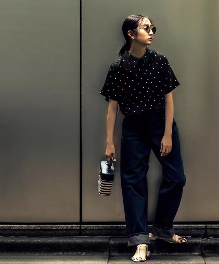 又美又飒黑色系甜酷辣妹穿搭,全黑look怎么搭配才又飒又美组图