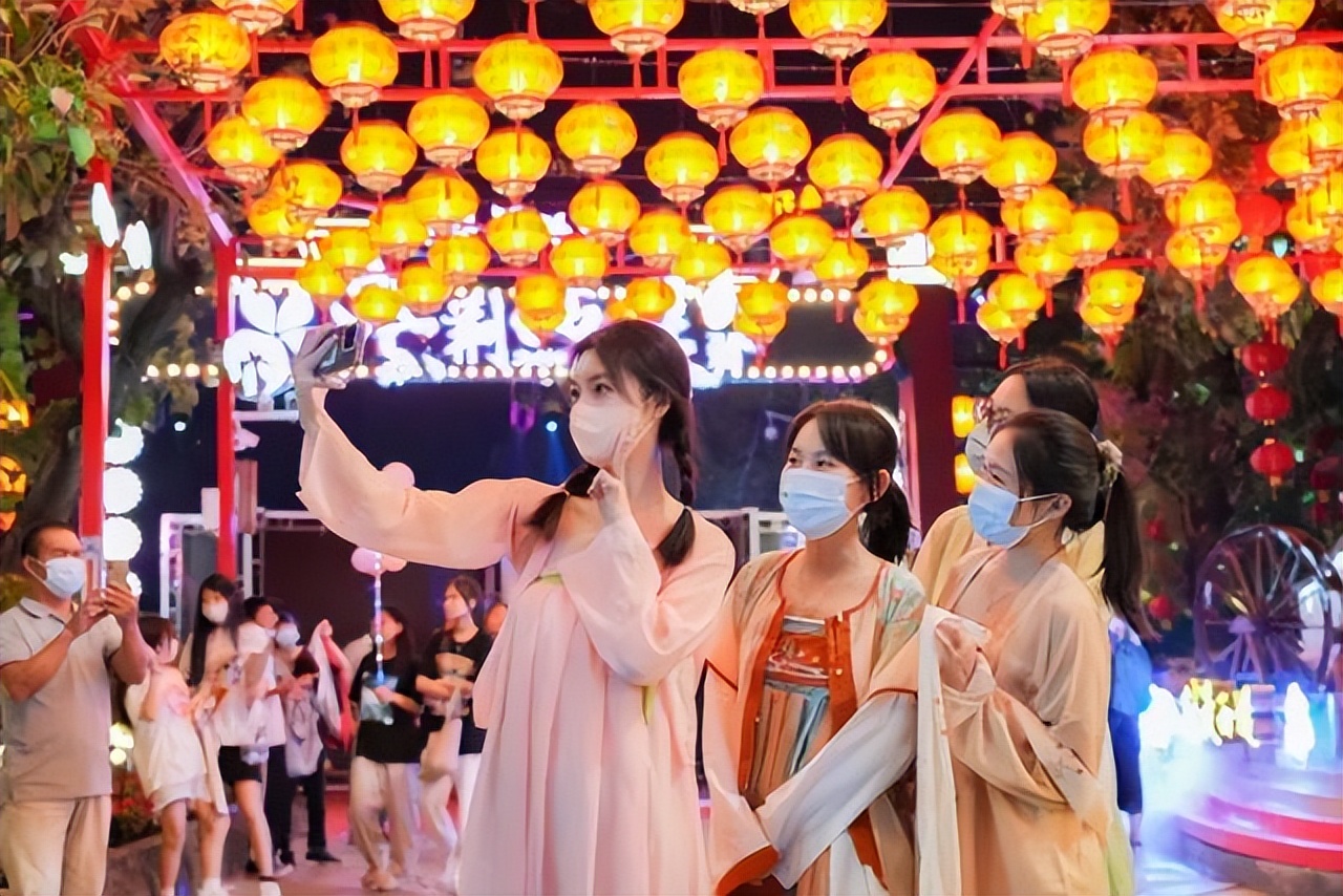 肇庆住哪里好,肇庆怀集夜生活