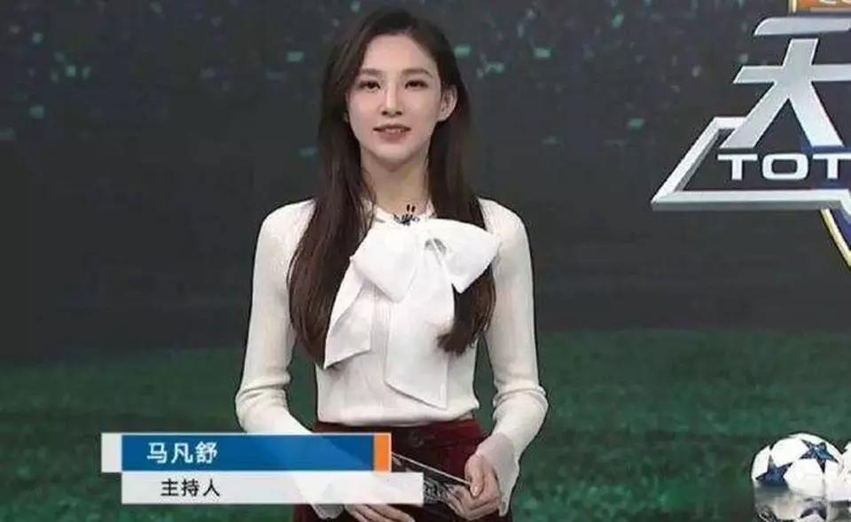 马凡舒一身红裙主持世界杯曾主持春晚被赞是董卿接班人
