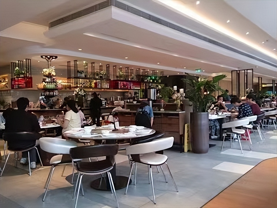 我，50岁老太太，21年投了2万，在深圳开包子店，2年时间赚了63万