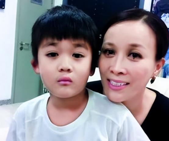 那英与孟桐哪一年结婚的,那英喜欢孟桐还是高峰