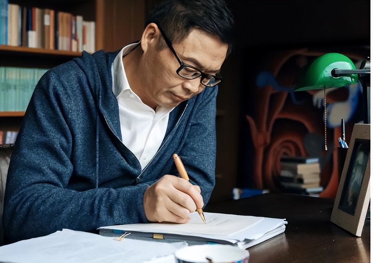 茅盾文学奖神作,茅盾文学奖作品董卿