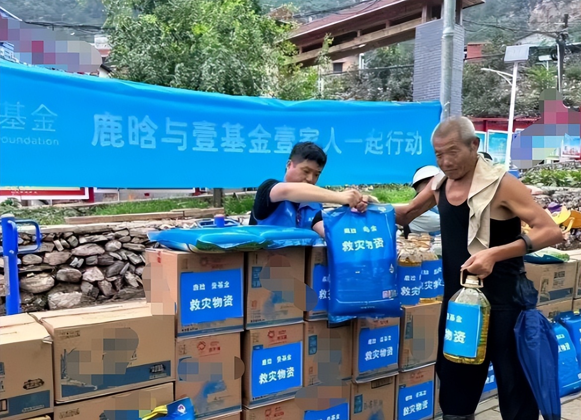 鹿晗为什么很红平常却看不到,鹿晗为什么突然火起来了