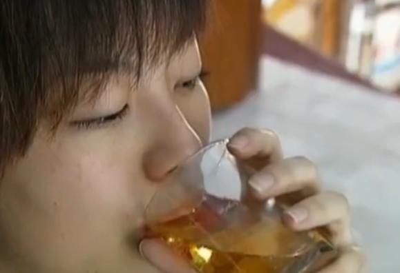 湖南女子刘静图片,湖南女子喝酒像喝水一样千杯不醉