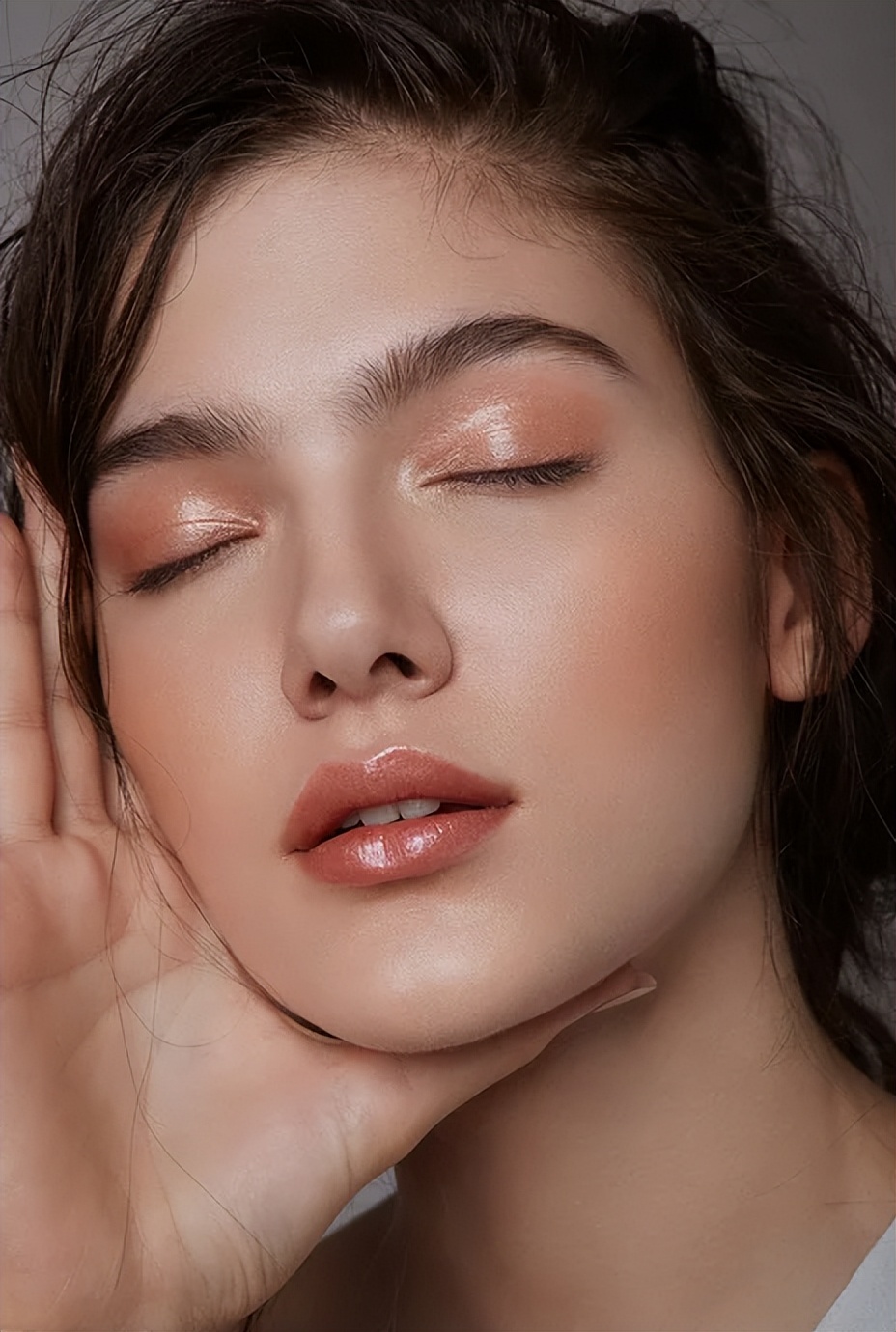 有效去黑眼圈和泪沟方法,黑眼圈泪沟抗衰老