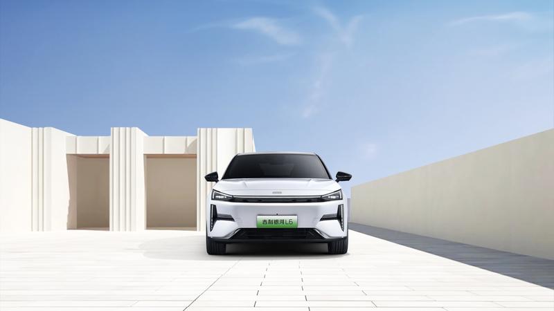 ai智能电混家轿实拍吉利银河l6,新一代智能精品家轿吉利银河l6