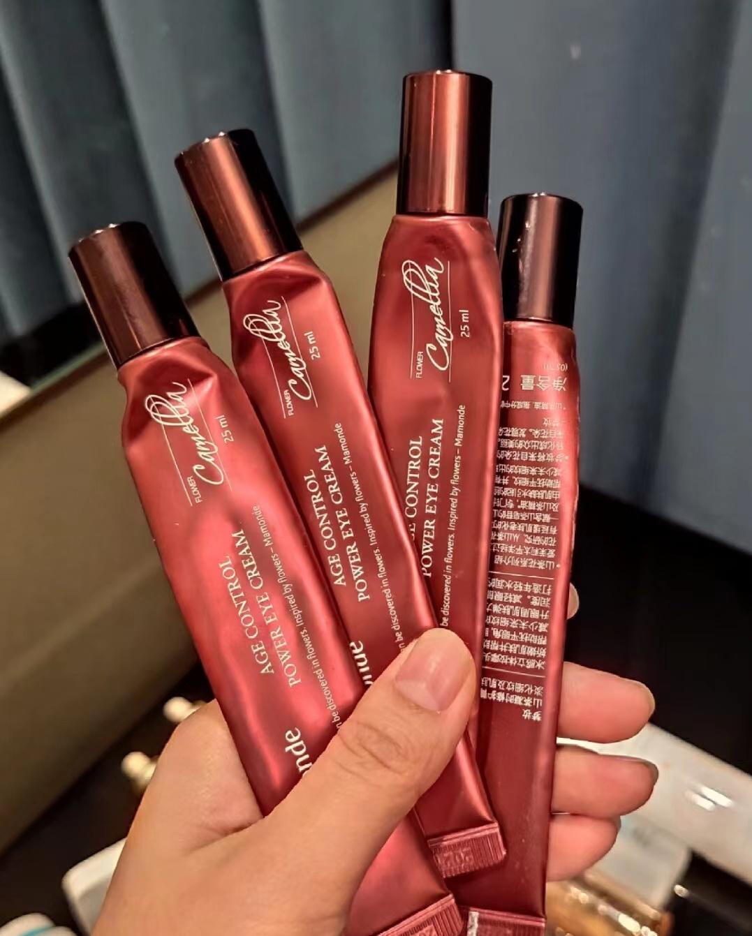 眼霜用多一点有效还是少一点,眼霜到底怎么用比较正确