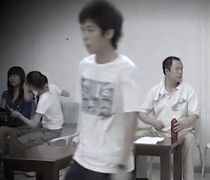 表面是明星，其实是大学老师的6位名人，个个桃李满天下