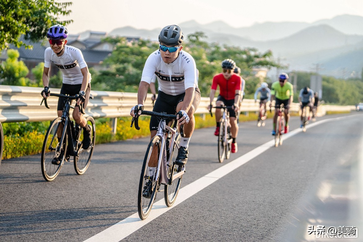 迪卡侬新款公路车发布会,迪卡侬公路车测评