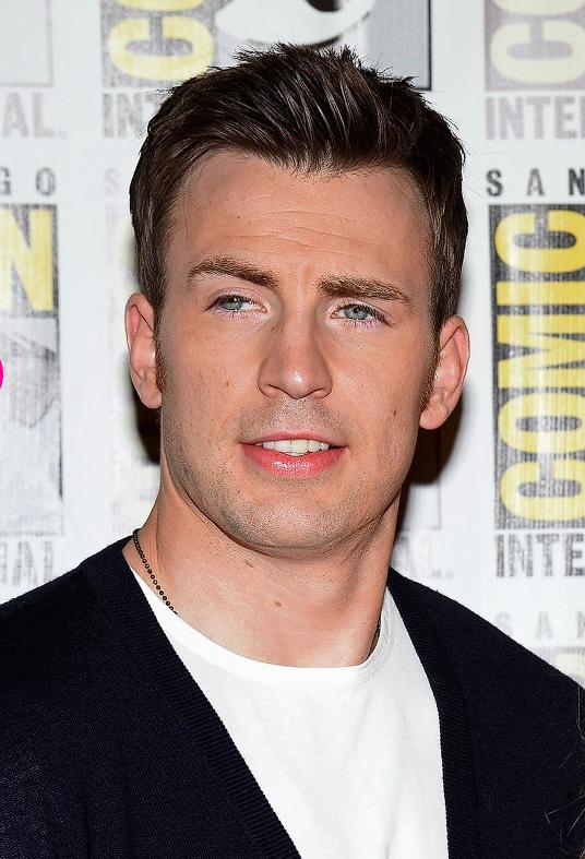 为什么明星脸上就没有胡子啊,为什么明星的脸上一点胡子也没有