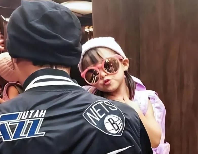 刘烨到底多有钱,有钱人都把儿子送去哪些学校