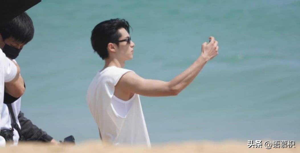 王鹤棣赵露思合照神图,王鹤棣赵露思合照