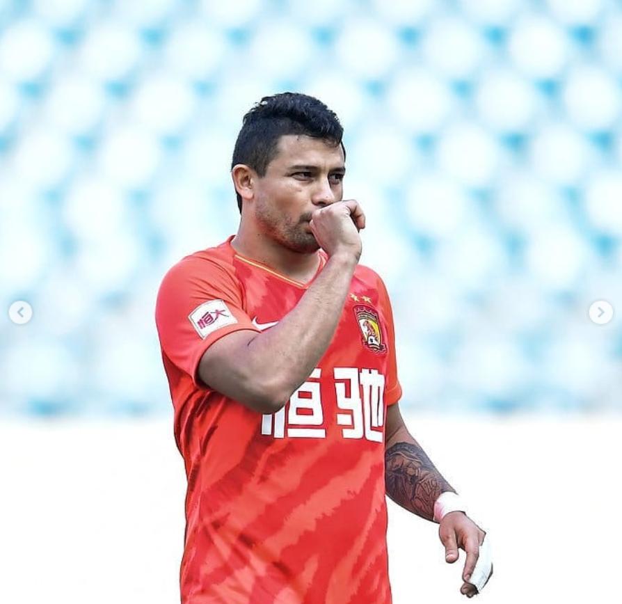 艾克森亚冠表现,艾克森登顶中超历史射手王